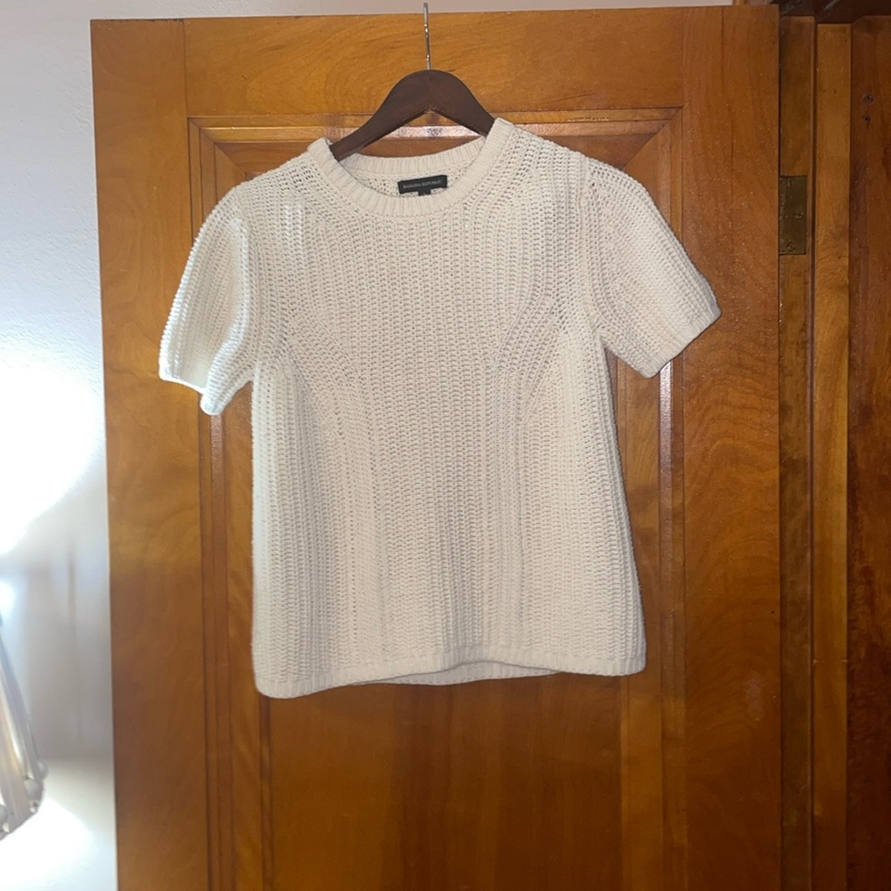 Banana Republic short-sleeve summer sweater; cream; Sz Small